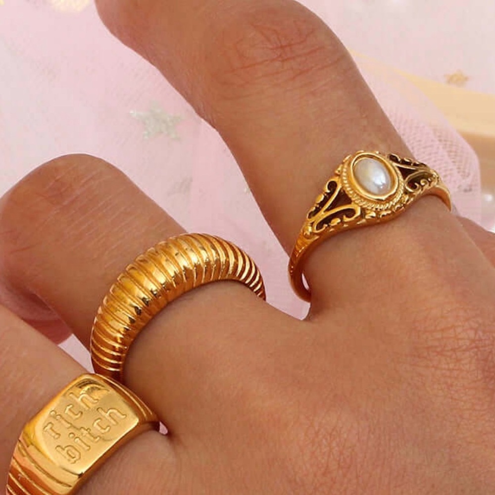 Vintage-Style Gold Pearl Ring | Oval Pearl Filigree Ring - Picture 3 of 5